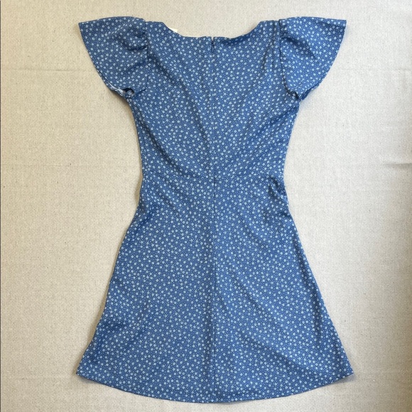 Levi’s Blue Ditsy Floral Mini Dress XS Tie Front Flutter Sleeve - Picture 5 of 7